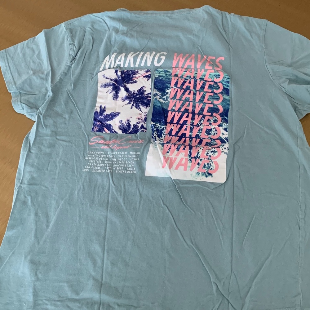 Blue ‘’Making Waves’’ T/shirt